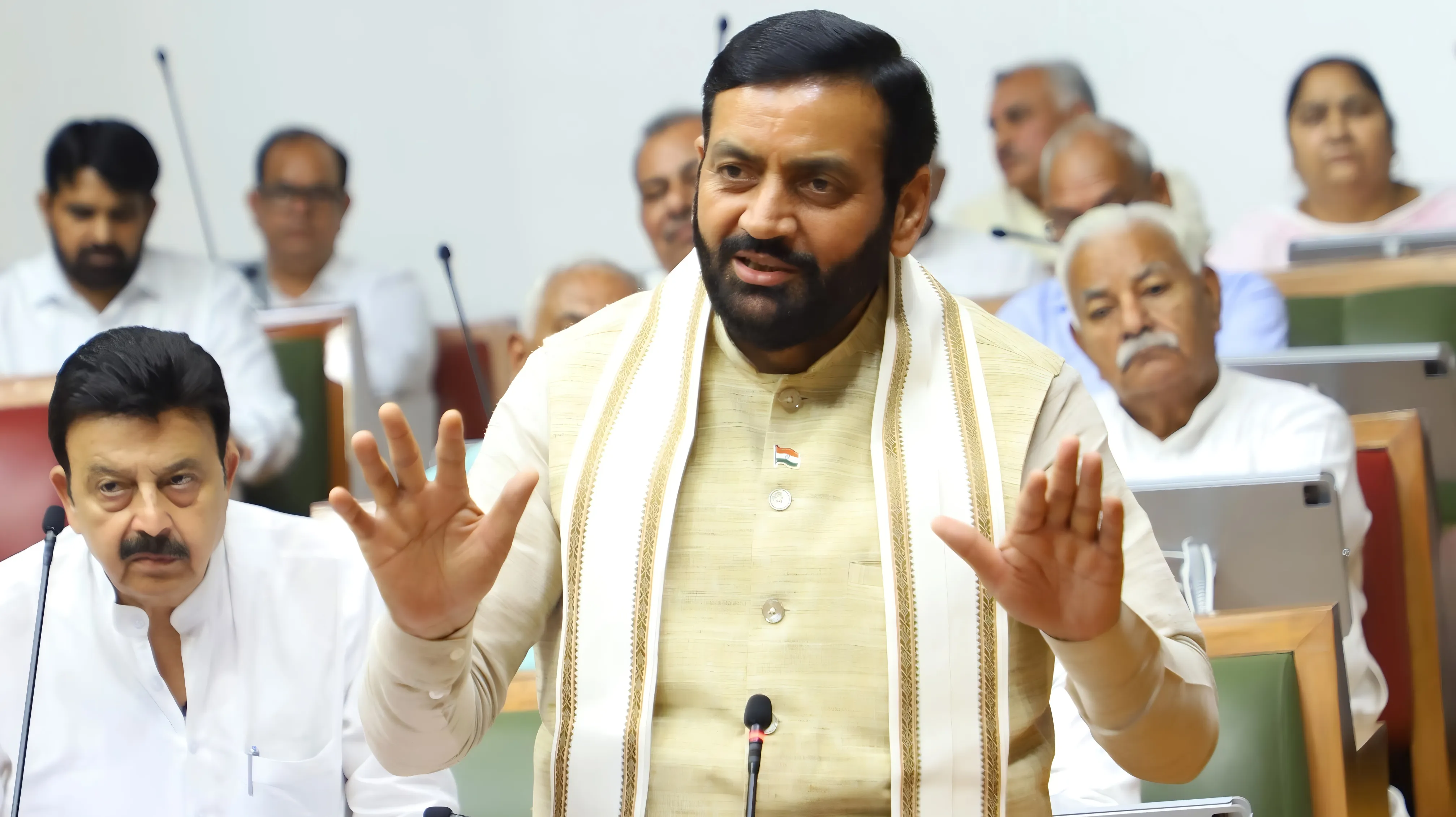 पिछले चार महीनों में यमुना से 16,000 मीट्रिक टन कचरा निकाला, प्रश्नकाल के दौरान सीएम ने कांग्रेस को लिया आड़े हाथ